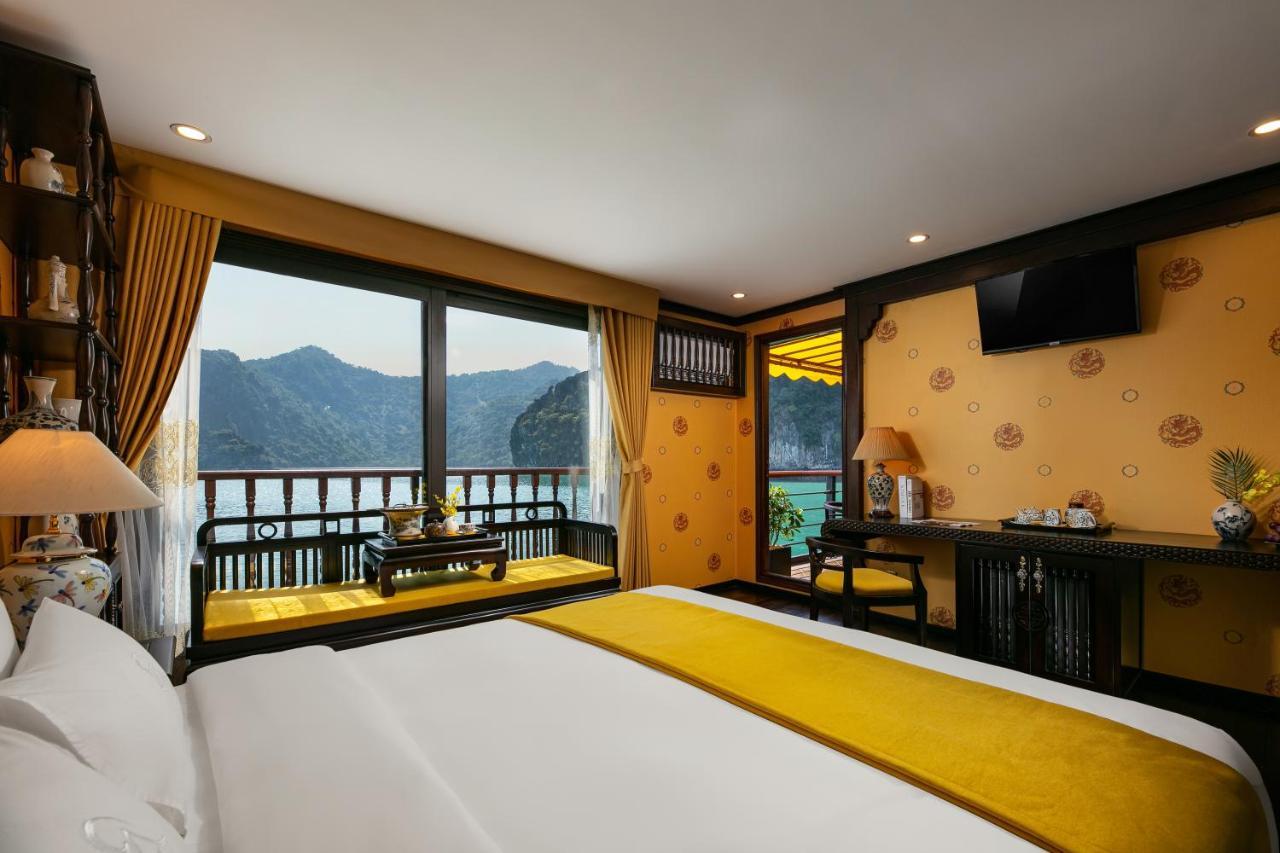 Nostalgia Halong Cruise Hotel Hạ Long Ngoại thất bức ảnh