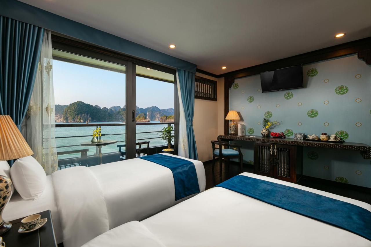 Nostalgia Halong Cruise Hotel Hạ Long Ngoại thất bức ảnh