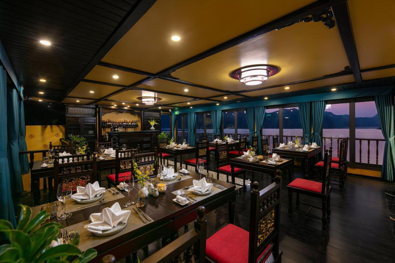 Nostalgia Halong Cruise Hotel Hạ Long Ngoại thất bức ảnh